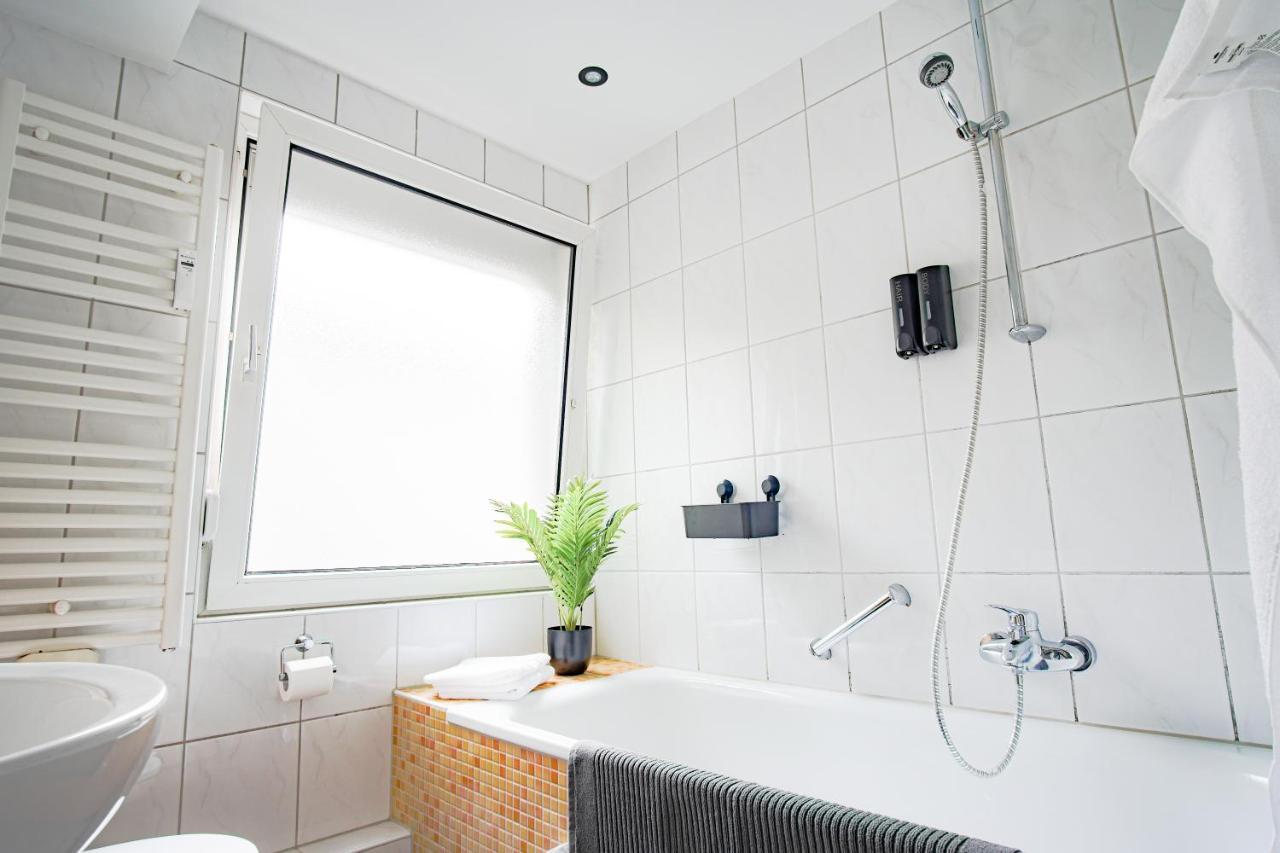 Homefy Bright And Cozy Holiday Apartment - Washer & Dryer - Free Parking Essen Exterior foto